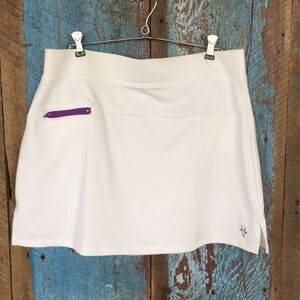 Roaming Dhabi Designs White Tennis Skirt Size L